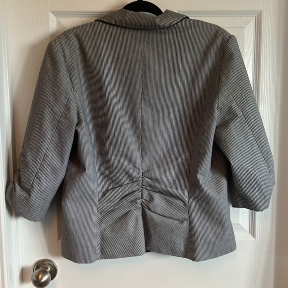 3/4 Sleeve Blazer - Picture 5 of 6